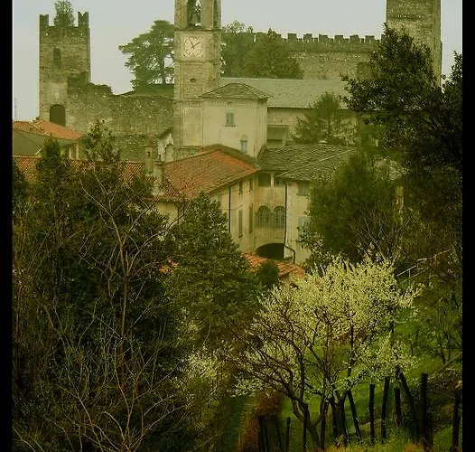 Al Castello Daire Dervio