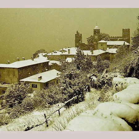 Al Castello * 데르비오