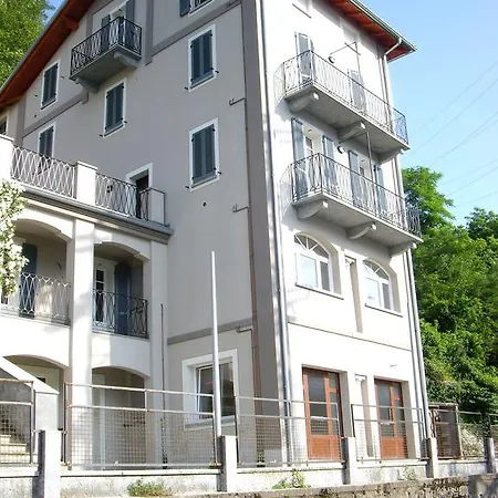 아파트 Al Castello 데르비오