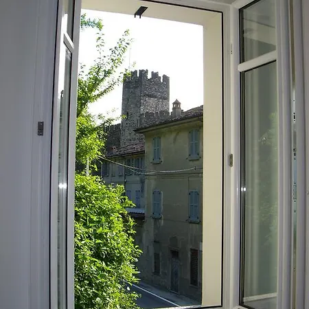 아파트 Al Castello 데르비오